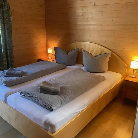Haus Free Willy Bed & Breakfast 3*